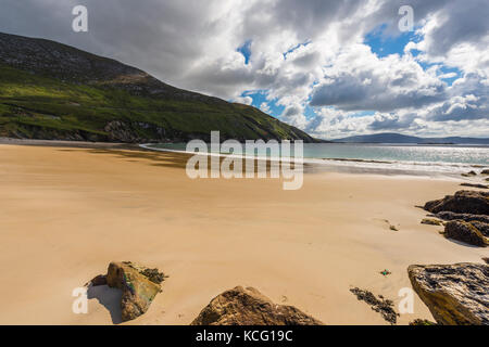 Wild atlantic modo, keem bay, Achill Island, nella contea di Mayo, Irlanda Foto Stock