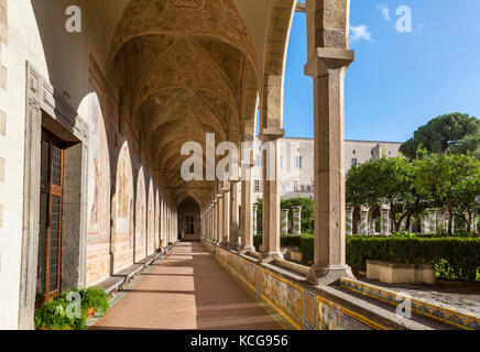 Il Chiostro di Santa Chiara (Chiostro di Santa Chiara), Convento di Santa Chiara, Napoli, Italia Foto Stock