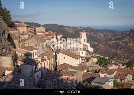 Il villaggio sulla collina di Bova, Calabria, Italia. Foto Stock