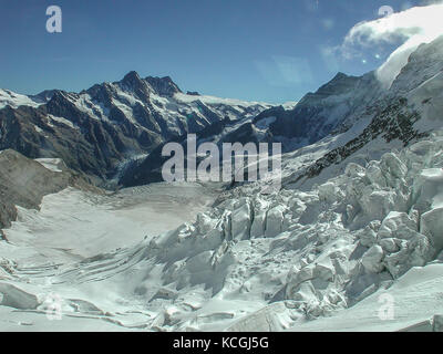 Snowfield tra Eiger e Moench, Lauterbrunnen, Svizzera Foto Stock