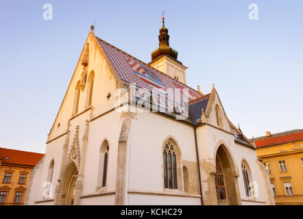 San Marco chiesa al tramonto a Zagabria in Croazia Foto Stock