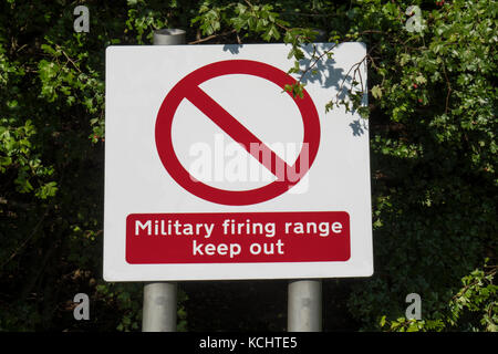Militari di tiro segno di avvertimento Foto Stock