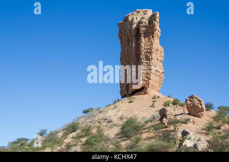 Famosa roccia alta formazione il vingerklip o fingerklippe in Namibia, Sud Africa Foto Stock