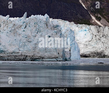 Margerie ghiacciaio è un avanzamento tidewater ghiacciaio nel parco nazionale e Riserva di Glacier Bay, Alaska Foto Stock