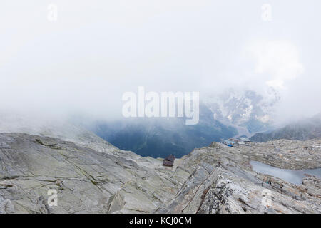 Un paesaggio di montagna dal moro passano vicino a Macugnaga, Italia. Foto Stock