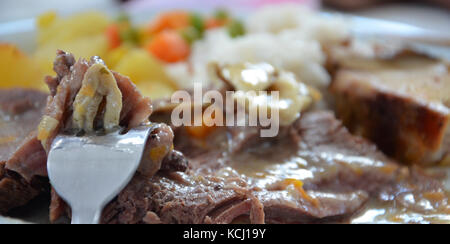 Immagine di una deliziosa cucina gourmet ,carne con guarnire Foto Stock