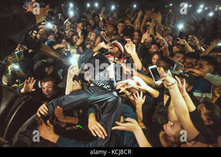 Il duo inglese di hip hop Krept & Konan esegue un concerto dal vivo al Pumpehuset di Copenhagen. Il gruppo è composto da Casyo "Krept" Johnson e Karl "Konan" Wilson della MC. Danimarca, 24/04 2016. Foto Stock