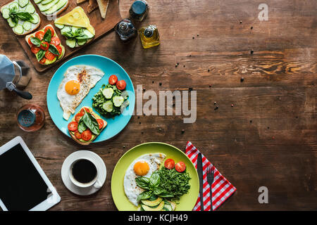 Una sana prima colazione a buffet per due Foto Stock