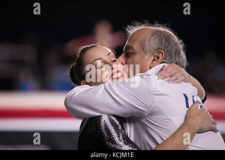 Montreal, Canada. 4 Ott 2017. Ginnasta Vanessa Ferrari (ITA) durante le qualifiche a 47th figura di Ginnastica Artistica Campionati del Mondo allo stadio Olimpico di Montreal, Canada. Melissa J. Perenson/CSM/Alamy Live News Foto Stock