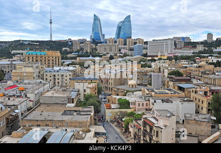 Panorama di Baku city centre, AZERBAIGIAN Foto Stock