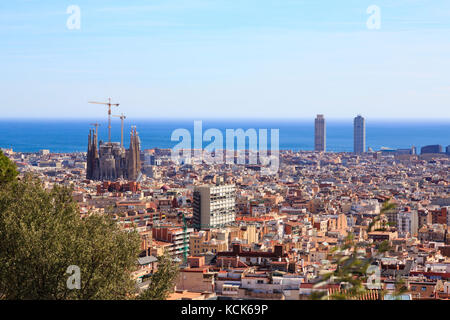 Lo skyline di Barcellona da Park Guell, Catalogna, Spagna Foto Stock