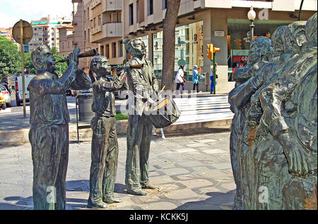 Tarragona Torre umana statua, dei musicisti di suonare, Catalonia, provincia di Tarragona, Spagna Foto Stock