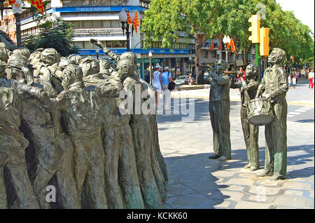 Tarragona Torre umana statua, dei musicisti di suonare, Catalonia, provincia di Tarragona, Spagna. Foto Stock