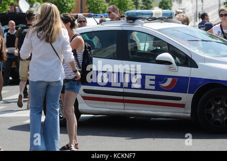 Demolizione per implosione della 'Torre 230' nel quartiere la Duchere, Lione, Francia Foto Stock