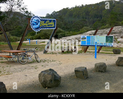 Trailhead del percorso per mountain bike Blue Derby. Derby, vicino Scottsdale, Tasmania nord-orientale, Australia Foto Stock