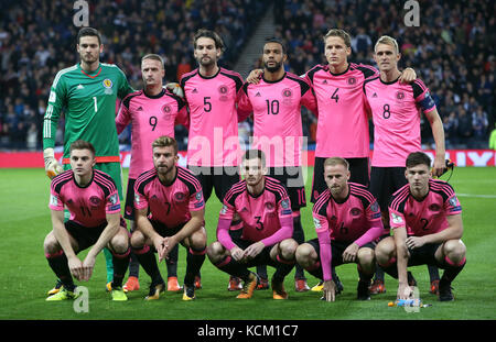 Gruppo di scotland (in alto, da sinistra a destra), portiere Craig Gordon, Leigh Griffiths, Charlie Mulgrew, Matt Phillips, Christophe Berra e Darren Fletcher (in basso, da sinistra a destra), James Forrest, James Morrison, Andrew Robertson, Barry Bannan e Kieran Tierney durante le Qualifiche della Coppa del mondo FIFA 2018, Partita del gruppo F a Hampden Park, Glasgow. PREMERE ASSOCIAZIONE foto. Data foto: Giovedì 5 ottobre 2017. Guarda la storia della Pennsylvania Soccer Scotland. Il credito fotografico deve essere: Jane Barlow/PA Wire. Foto Stock