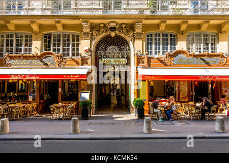 La Galerie Vivienne è uno dei passaggi coperti di Parigi, Francia, situato nel 2° arrondissement. Foto Stock