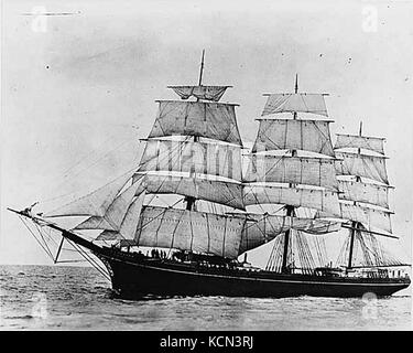 A.J. Fuller (nave, 1881), una piena truccate nave a vela in mare Foto Stock