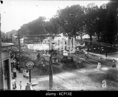 Amusement ride presso la Oxford Street Fair ca. 1912 (3194364520) Foto Stock