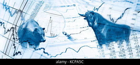 Bull, orso, diagrammi e grafici azionari come simboli per la borsa Foto Stock