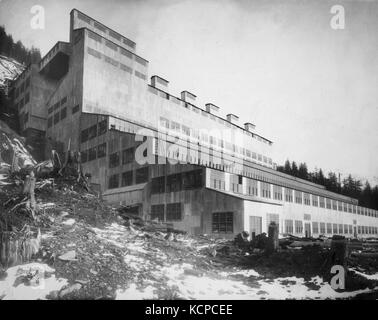 Oro Gastineau mulino di frantumazione, Juneau, Alaska, 1916 Foto Stock