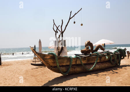 Bentota Sri Lanka Amal Villa Ristorante e Bar barca sulla spiaggia Foto Stock