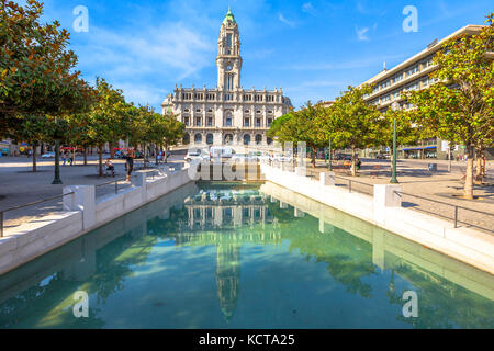 Porto municipio riflessione Foto Stock