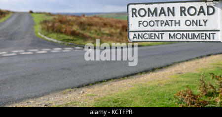 Cartello per un antica strada romana Seacliffe Hotel Moro. Foto Stock