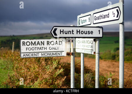 Cartello per un antica strada romana Seacliffe Hotel Moro. Foto Stock