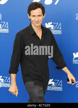 74° Mostra del Cinema di Venezia - 'Wormwood' - Photocall con: Christian Camargo dove: Venezia, Italia quando: 06 Set 2017 credito: WENN.com Foto Stock