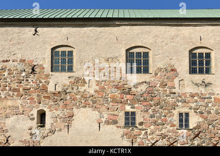 Parete del medievale castello di Turku (turun linna) in Finlandia Foto Stock