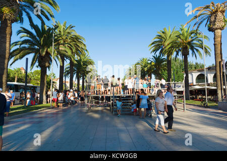 Salou, Spagna - 13 agosto 2017: Salou è una delle più grandi città turistiche in Spagna. Foto Stock