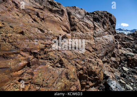 Rocce striate sul ghiacciaio Viedma, Patagonia meridionale del campo di ghiaccio, parco nazionale Los Glaciares, Argentina Foto Stock