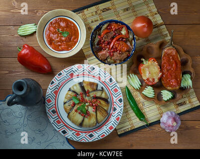 La cucina turca tradizionale assortiti piatti turchi, vista dall'alto. cibo orientale Foto Stock