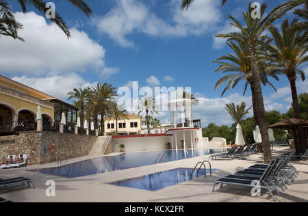 Piscina in Robinson Club Cala Serena, Cala dÕOr, Maiorca, Isole Baleari, Spagna. Foto Stock