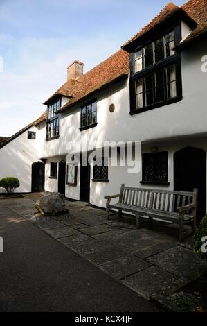 Town House, orzo, Hertfordshire, è splendidamente restaurato agli inizi del XVI secolo con due fuori di scale. Foto Stock