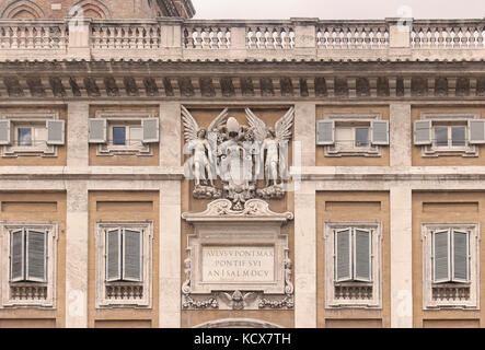 Roma, Italia - 30 giugno 2014: particolare della facciata della basilica di santa maria maggiore che è utilizzato come una basilica papale in roma, Italia - 30 giugno; questo basili Foto Stock