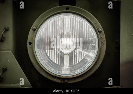 In prossimità di un esercito militare carrello luce anteriore Foto Stock
