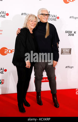 Margarethe von Trotta e Jane Campion partecipare al film festival awards di Colonia 2017 durante il ventisettesimo film festival a Colonia börsensaal der ihk il 6 ottobre 2017 a Colonia, in Germania. Foto Stock