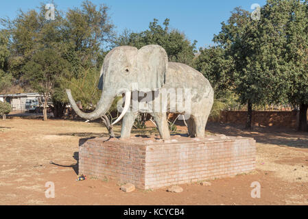 Olifantshoek, Sud Africa - 7 luglio 2017: l'elefante di olifantshoek (angolo di elefante), una città nel nord della provincia del capo del sud africa Foto Stock