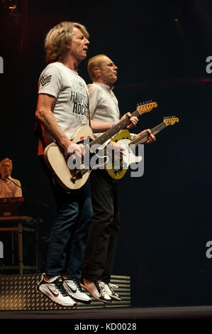 Status quo al centro di Brighton 11 dicembre 2015 Foto Stock