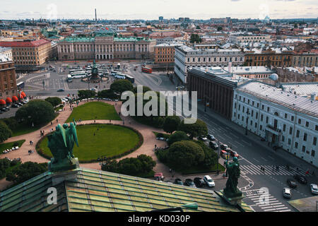 Vista di San Isacco da piazza st. isaac in San Pietroburgo, Russia. Foto Stock