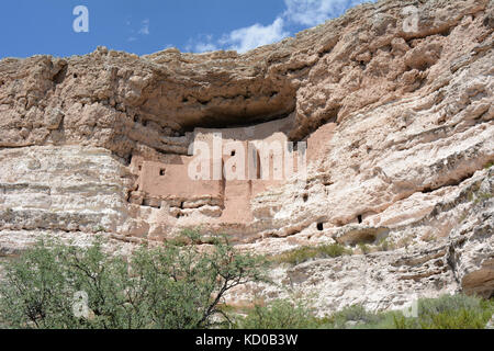 Montezuma Castle - native american cliff rovine di abitazione Foto Stock