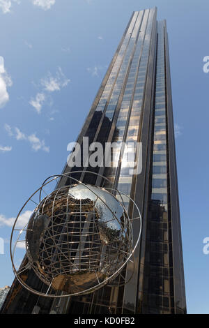 NEW YORK CITY, USA, 10 settembre 2017 : il Trump International Hotel and Tower è un alto edificio, situato in 1 Central Park West su Columbus C. Foto Stock