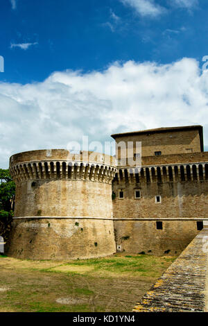 Fortezza di Rocca Roveresca si trova a Senigallia nella regione marche in provincia di ancona. per viaggi e concetto storico Foto Stock