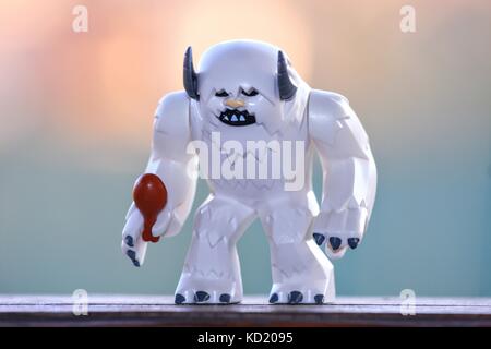 Lego Star Wars Wampa Minifigure. Wampa dal pianeta Hoth. Foto Stock