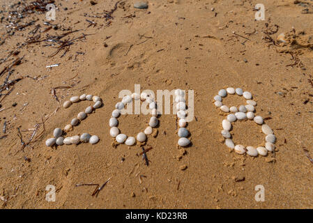 Anno 2018 manoscritti su spiaggia di sabbia. Foto Stock