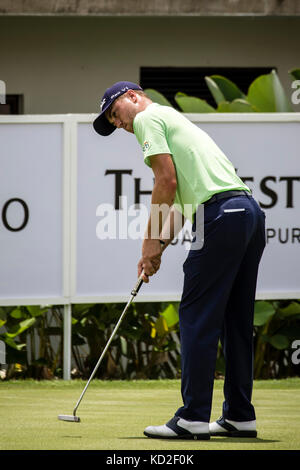Kuala Lumpur, Malesia. 9 ottobre 2017. Il torneo di golf PGA CIMB Classic 2017 si svolge presso il campo da golf TPC di Kuala Lumpur, Malesia. Justin Thomas, il detentore del titolo 2015, 2016 è tornato a Kuala Lumpur. Crediti: Danny Chan/Alamy Live News Foto Stock