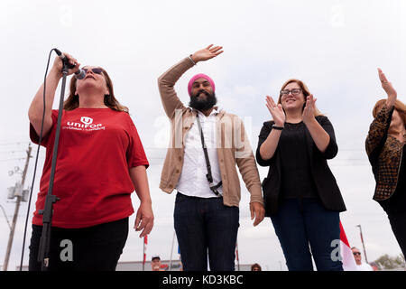 Jagmeet Singh, leader della Federal nuovo Partito Democratico parla di colpire CAMI lavoratori in Ingersoll, on Ott 6, 2017. Foto Stock