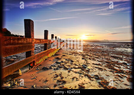 Foto hdr di acqua di pausa su hafan y mor beach pwllheli Foto Stock